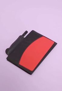 สมุดบันทึกใบเหลืองใบแดง สำหรับผู้ตัดสินการแข่งขันกีฬาทั่วไป ทำจากพลาสติก PVC สมุดจดซองหนัง PU กระทัดรัด สะดวกพกพา 09-FT