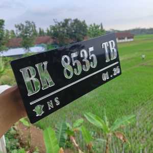 Plat Motor Custom Timbul Chrome Floos