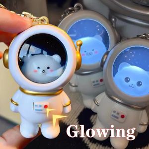 Sáng Tạo phim hoạt hình đáng yêu Spaceman ánh sáng phát sáng đèn móc khóa sáng dễ thương gấu Kawaii mèo phi hành gia không gian móc chìa khóa treo túi