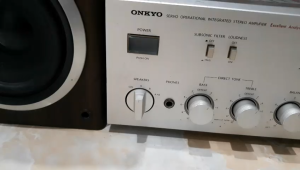 AMPLY ONKYO A-815 RS (Bãi nhật nguyên zin bụi)