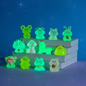 A045 เรซิ่นเรืองแสงสัตว์สิบสองราศี (สุ่มสี 1 ชิ้น) ใช้สำหรับตกแต่งบ้าน ตกแต่งโต๊ะทำงาน  เป็นของขวัญ พร้อมส่งจากไทย 