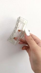 Hokkaido - Kẹp tóc càng cua hình chữ nhật màu xám trong suốt phong cách Hàn Quốc