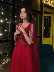 Gaun Pernikahan Wanita: Tips Memilih & Mengenakan