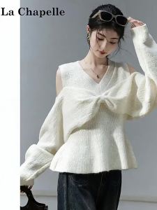 La Chapelle | Áo Sweater Knit Cổ V Off-Shoulder Mềm Mại Có Nơ