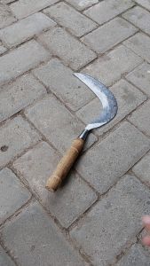 Arit Lubang Kerja Bakti Murah Bahan Baja | Sabit Rumput Padi Serbaguna