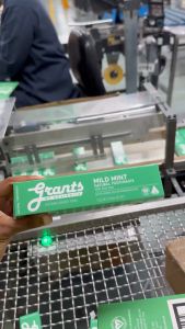 Kem Đánh Răng Hữu Cơ Grants Lô Hội Bạc Hà The Nhẹ 110g - Ngăn ngừa viêm nướu ê buốt chân răng tái tạo mô nướu bị viêm