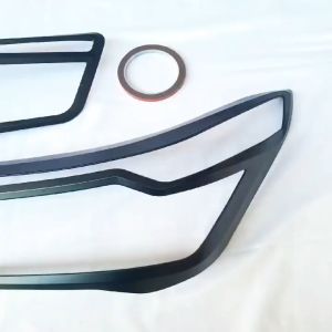 Garnish Cover Lampu Depan Mobil Rocky 2022 Hitam