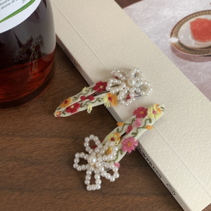 กิ๊บติดผมไข่มุกลายดอกไม้ปักลายเกาหลีเกาหลีแฟชั่นหน้าผากหน้าม้าข้างคลิปสําหรับผู้หญิง