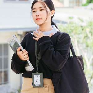 Wallts Lorey Gantungan ID Card Kantor Kasual Anti Air Pria Wanita