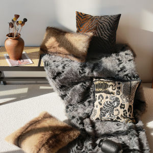 Goodly Home Light luxury plush sofa pillow cover Brown Black Color Pillows Stripe Geometric Square Decorative Pillow Cover For Sofa Chair Home Decorations