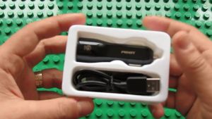 PISEN อะแดปเตอร์คู่ชาร์จไฟในรถยนต์ Dual USB iPad Car Charger 2A USB 5 โวลล์ ขาล็อคแบบสปริง โทรศัพท์ได้แม้เสียบชาร์จไฟอยู่ สะดวกสบายเสียบได้ทันที -สีเทา