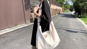 LF กระเป๋าสะพายไหล่ กระเป๋าถือ สำหรับสุภาพสตรี รุ่น CVW-0919 (C4-086) WHB จากร้าน Lady First Bangkok