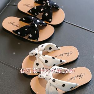 Summer children girls slippers fashionable polka dot girls princess shoes baby girl beach shoes flat sandals suitable for 2-9 years old