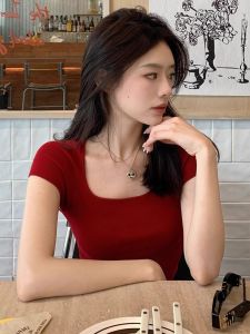 PEIXI | Red Square Collar Slimming Ice Silk T-Shirt