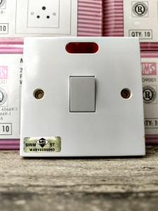 UMS SWITCH SOCKET VARIES SELECTIONP-CLEAR OLD STOCK