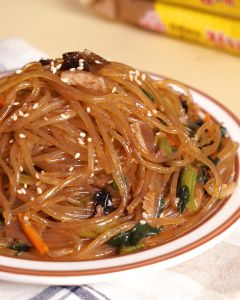 1 แพ็ค 4 ห่อ จับแช JAPCHAE NOODLE (ผัดวุ้นเส้นเกาหลี บะหมี่กึ่งสำเร็จรูป มาม่าเกาหลีแพ็ค)