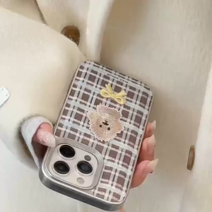 Embroidered Dog Brown Checkered Leather Pattern Hard Case for iPhone 11 12 13 14 15 16 17 Pro Max Casing Anti-Fall Cover for iPhone 13 Case