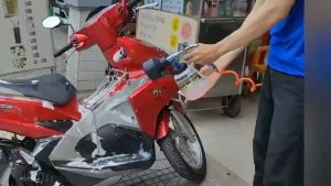 Bình Xịt Tạo Bọt Tuyết Gắn Máy Nén Khí Tặng Quà 3 Món Phụ Kiện Rửa Xe Chất Lượng Vòi Mở Rộng Linh Hoạt - Lazada