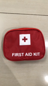 Onemed First Aid Kit Tas Travel Bag Tempat Obat P3K Komplit Menangani Luka Mandiri Isi 8 Item