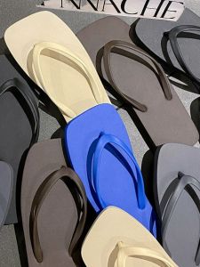 Japanese Solid-Color New Arrival Foldable Slippers Womens Summer Creative Travel Slippers Light and Portable Storage Hotel Business Trip Beach Shoes