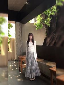 NIUVIES | Bộ Đầm Hoa Phối Dài Ngang Gối Mới Cho Hè Và Đầu Thu