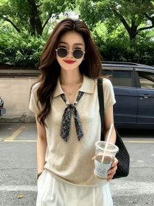 Áo Polo Cổ V Tay Ngắn Giảm Cân Cao Cấp với Khăn Dây