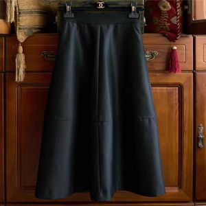 LKB MAX Summer 2025 High Waist Mixed Silk Half-length Skirt Womens Fashionable Versatile Acetate Apricot Skirt for All Ages