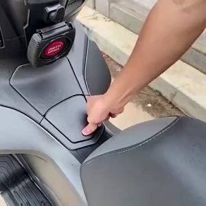 Honda PCX 160 150 หมุดดีดตัวช่วยเสริมฝาถังน้ำมันเชื้อเพลิงรถจักรยานยนต์ ฝาปิดป๊อปอัพอัตโนมัติ วัสดุสแตนเลส pcx 150 ของแต่ง pcx160 อุปกรณ์ pcx มอเตอร์ไซค์