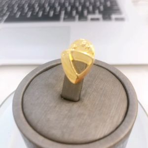 Huy hiệu cài áo - Pin cài áo Vietcombank đồng mạ vàng - Q.1 Tp.HCM