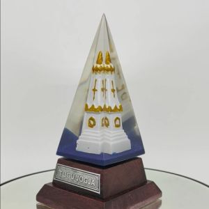 Souvenir Miniatur Tugu Jogja Limas Oleh Oleh Khas Jogja Yogyakarta