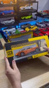Mô Hình Xe Ôtô Kim Loại 1/24 Siêu Xe PAGANI HUAYRA ROADSTER Sẵn Đế Để Trưng Bày Bàn Làm Việc Làm Đồ Chơi Trẻ Em