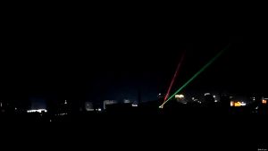 Đèn pin laser 303 cầm tay 3in1 siêu sáng chiếu tâm kim đèn trang trí hoa văn 3D có khóa an toàn - Bút laze thuyết trình dạy học thiết kế công trình