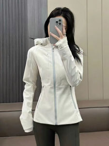 SUHUIQIAN | Slim Fit Waist Cinching Insulated 3-in-1 Softshell Jacket