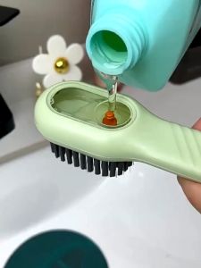 SUPERMARKET IMPORT EKSPORT Sikat Dispenser Sepatu Sikat Gangang Serbaguna Sikat Pembersih Serbaguna Cleaning Brush With Liquid Dispenser Sikat Sepatu / Baju multifungsi