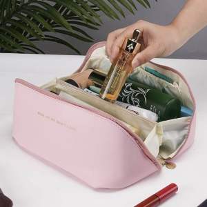 Large Capacity Pillow Cosmetic Bag PU Leather Makeup Organizer Portable Travel Storage Bag Toiletries Pouch 枕头化妆包手提旅行洗漱包