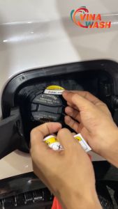 Tem nhựa dán nắp bình xăng ô tô cảnh báo đổ xăng A95 đổ dầu Diesel cho xe hơi