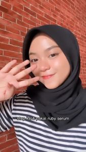 Toner Wajah Berminyak dan Berjerawat Pearlize Hydrating 2 in 1 Essence Gold Ori BPOM