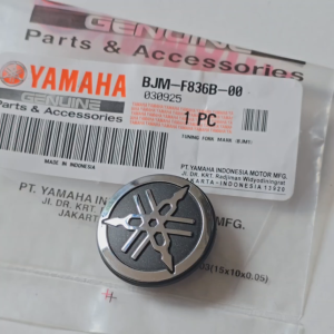 Emblem Logo Belakang Silver 3cm Yamaha  Nmax Neo Turbo / BJM-F836B-00