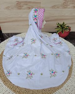 MUKENA DEWASA TERUSAN BAHAN KATUN MIKRO KAIN PUTIH MOTIF TABUR RUMIT ELVIRA