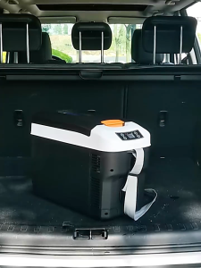 Toro ตู้เย็นมินิ 8L/12L ใส่ท้ายรถได้ ตู้เย็นเก็บเครื่องสำอาง แช่แผ่นมาส์ก ตู้เย็นรถยนต์ประหยัดพลังงาน ครัวเรือน/รถยนต์ตู้เย็นมินิ ตู้เย็นหอพัก ตู้เย็นเล็ก ตู้เย็