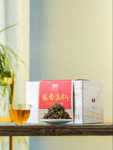 Yunnan Ancient Tree Honey Fragrant Dianhong Gold Buds 395g