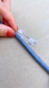 Bộ 20 Nẹp Dây Điện Dán Tường Chống Rối - Kẹp Cố Định Dây Điện Dán Tường Siêu Dính Tiện Lợi