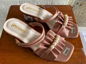 Rmg19 sandal wanita terbaru mutiara hak kaca 5cm pesta kekinian viral kondangan