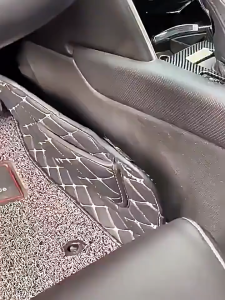 20Pcs Car Mat Anti-Slip Stickers Self-Adhesive Acrylic Fixing Clamp Transparent Non-Marking