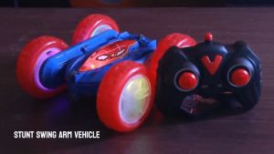 Mainan Anak Laki Laki RC Spider Stunt Car Mobil Remote Control