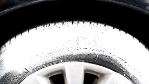 650ML Large Capacity Car Tire Foam Cleaner Car Tire Spray Foam Cleaner Short Pile Car Towel Polish