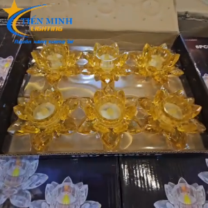 Đèn Hoa Sen Pha Lê Vàng Đã Gồm Pin chất liệu nhựa cao cấp Dùng 3 Pin AG10 sắc nét tiết kiệm