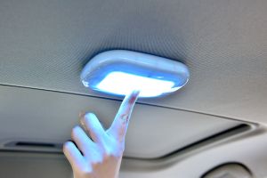 [FREESHIPMAX 2022] Hàng HOT giá SALE - Đèn LED dán trần xe hơi thông minhtiện dụngđa năng-Hoàng Đông Shop