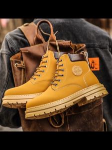 Winter Genuine Leather High Top Warm Martin Boots Fashionable and Versatile Workwear Thick Sole Black Boots for Men