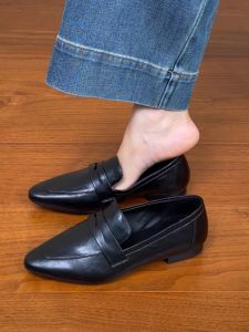 Genuine Leather British Retro Flat Bottom Loafers Womens Single Shoes 2025 New Pointed Toe Slip-On Small Leather Shoes